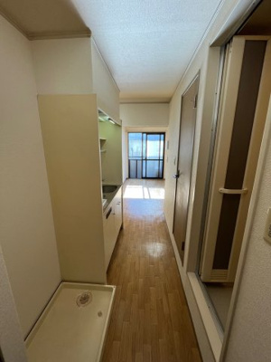 【玄関】 | プランドール摂南 | 写真と現況に相違がある場合は、現況を優先とします。