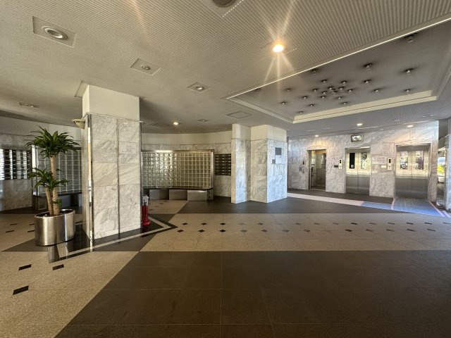 ウインヒルズジェームス山 のエントランス