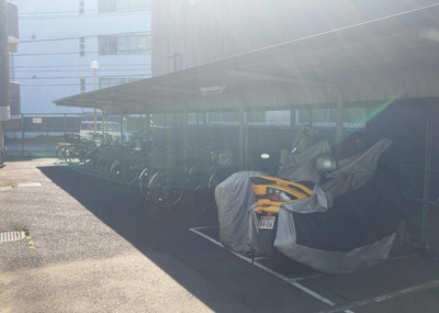 【駐輪場】 | セザール南林間 | マンションの駐輪場は、事前に空きがあるか確認を取ると安心です。せっかく入居したのに駐輪スペースがない！なんてことになったら大変ですよね。そこで、内見時や購入前にはまず事前に確認しておくと良いでしょう。