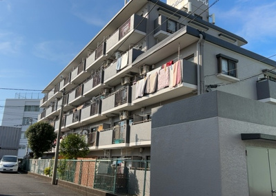 【外観】 | セザール南林間 | 景色重視でお家選ぶをするとスーパーが遠い！学校が遠い！など生活をするうえで利便性で困ることもあります。まず一度現地を見学する際に、周辺の施設などがあるかを確認し、暮らし始めた後のことを想像しましょう。