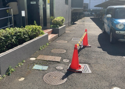 【庭】 | セザール南林間 | 物件によっては、入居者が個人的に使用できる専用庭がついているものもあります。また、住宅の中にある土間の部分を庭と呼ぶこともあります。庭の用途は住む人によって変わり、それによってデザインもさまざまです。