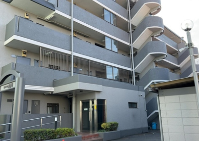 【外観】 | セザール南林間 | ＳＲＣ造は強度や耐震性の面でもRC造と比べて優れています。そのため、10階建以上の高層または超高層マンションなどの建築にも多く採用されています。柱や梁などのサイズが小さくても高い耐震性を確保できます。