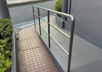 【内装】 | セザール南林間 | 共用部分は、一棟の建物に住む区分所有者全員が共同で所有するとし、共用部分の管理、補修などは、区分所有者で形成される管理組合が行います。個人の判断で勝手に変更することはできませんので覚えておきましょう。