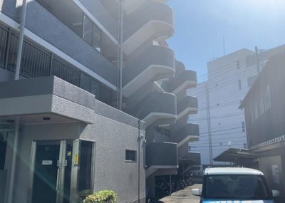 【構造・工法・仕様】 | セザール南林間 | ＲＣ造、Reinforced Concreteは直訳すると補強されたコンクリートです。主に柱や梁・床・壁が鉄筋とコンクリートで構成おり、鉄筋を組んだ型枠にコンクリートを流し込んで固めたものを指します。