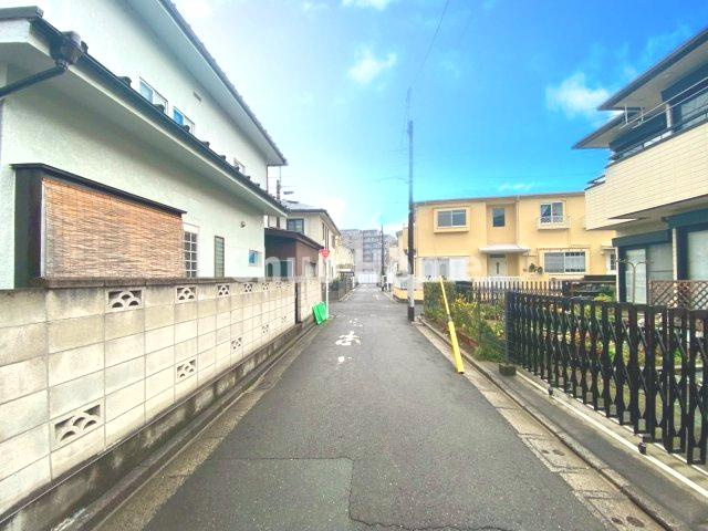 足立区大谷田2丁目新築分譲住宅の前面道路含む現地写真|全面道路