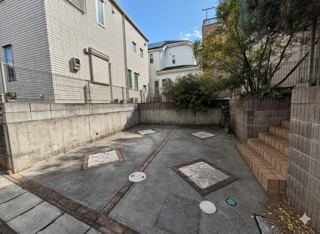 野田市尾崎台　中古売戸建の駐車場|駐車場2台止められます(^^♪					
