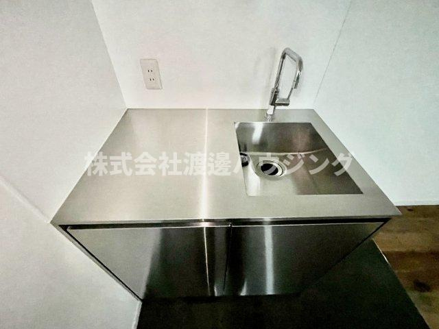 玉井町ガレージハウスのキッチン