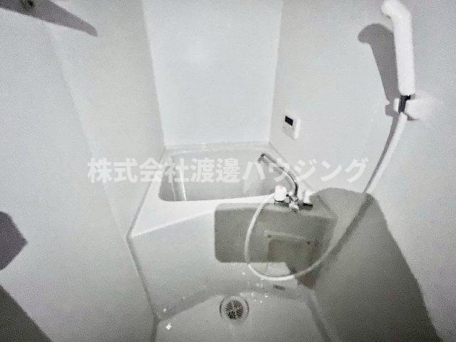 玉井町ガレージハウスの浴室