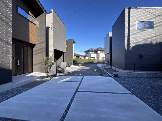 新築戸建　高取南1丁目の前面道路含む現地写真