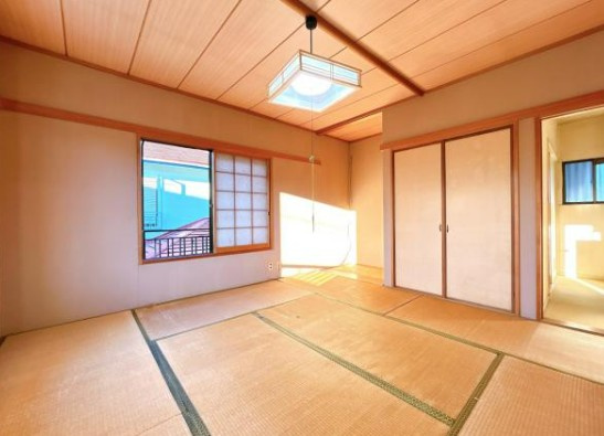【中古】日高市武蔵台中古住宅の和室|2F和室ならではの温かな和の空間で寛ぎの時間を過ごせます