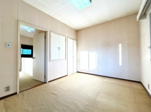 【中古】日高市武蔵台中古住宅の洋室|2Fきれいな洋室です