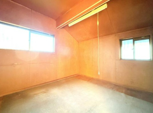 【中古】日高市武蔵台中古住宅の収納|便利な納戸付き！