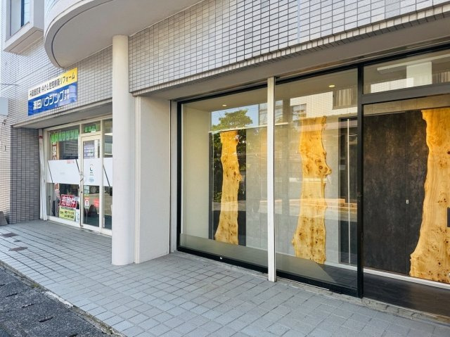コスモ瀬田　天然木フルリノベーションのエントランス