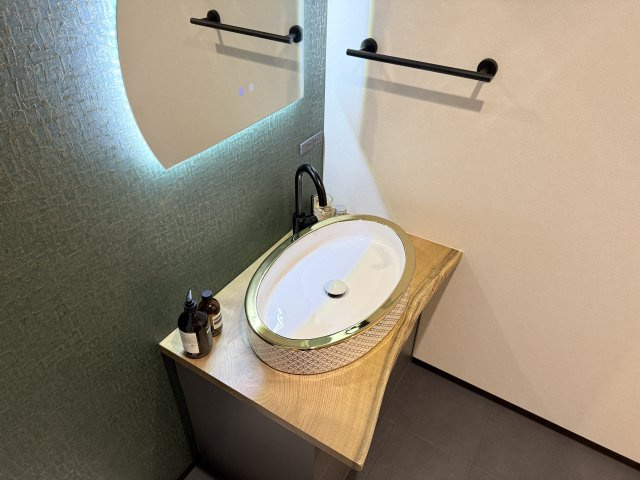 コスモ瀬田　天然木フルリノベーションの洗面所