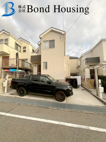 「令和2年築」「お車2台駐車可」松が丘 築5年の外観