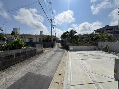【前面道路含む現地写真】 | 八重瀬町具志頭（全5棟）ラストA号棟 | ※南東側公道4m♪