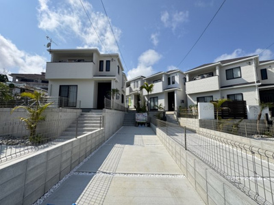 【駐車場】 | 八重瀬町具志頭（全5棟）ラストA号棟 | A号棟　駐車3台可♪