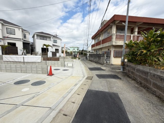 【前面道路含む現地写真】 | 八重瀬町具志頭（全5棟）A号棟 | ※南東側公道4m♪