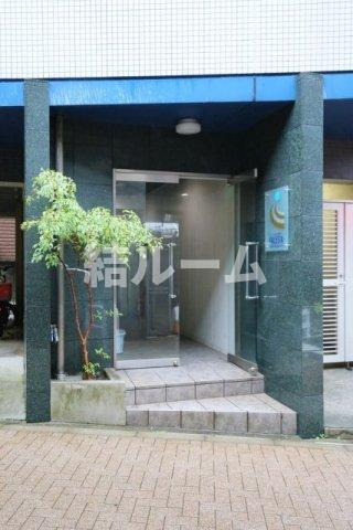 豊島区西池袋４丁目の賃貸マンションのエントランス