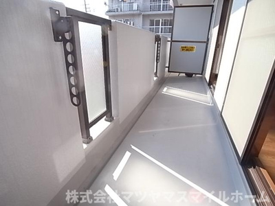 【バルコニー】 | フラット・タームー