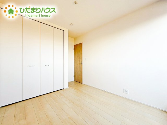 【洋室】 | 石岡市鹿の子2期　新築戸建 | 木の温もりがやさしいフローリング