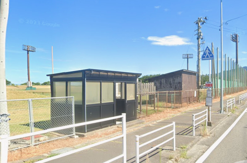 長岡市野積　区分マンションの庭
