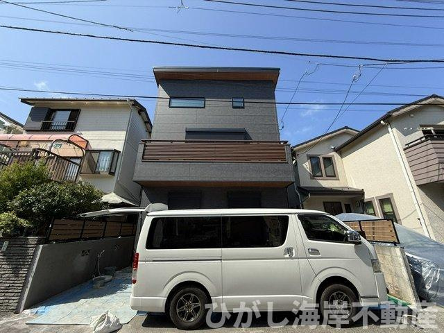茅ヶ崎市南湖6丁目　新築戸建の外観|8月24日撮影　建築中　現地外観