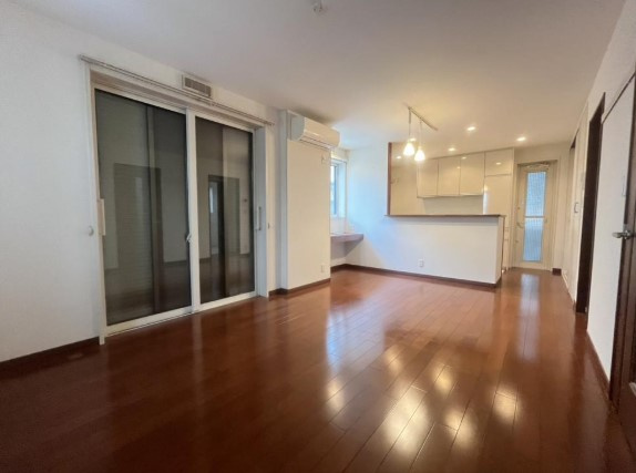 富士見台戸建貸家の居間・リビング