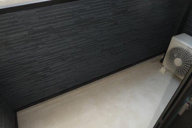 ジャン・リーブBのバルコニー