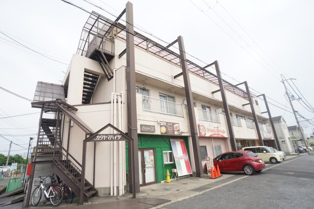 カタヤマハイツの外観