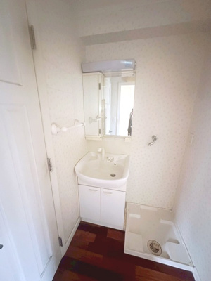 【洗面所】 | フォレストテラス日吉 | 洗髪洗面化粧台※クリーニング前の写真です