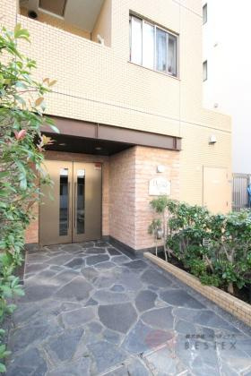 台東区北上野２丁目の賃貸マンションのエントランス