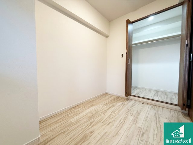 ライオンズマンション上野芝5丁の洋室|ナチュラル感のある洋室は、自分好みのインテリアが楽しめます♪
