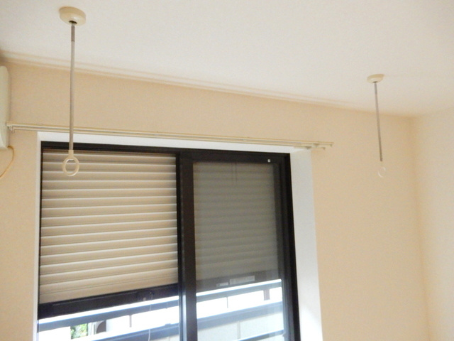 エクセルハイムＫの設備|室内物干フック＆防犯シャッター