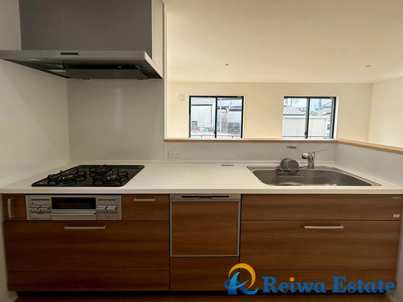 新築戸建　茅ヶ崎市柳島2丁目の前面道路含む現地写真