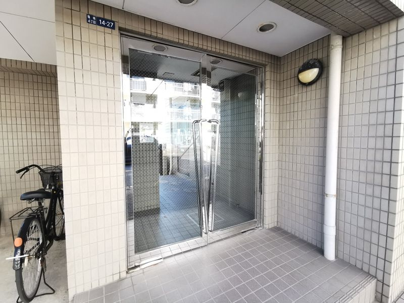 サンブライト塩焼のエントランス