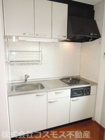 ファミーユＦのキッチン|別のお部屋の同仕様写真です。