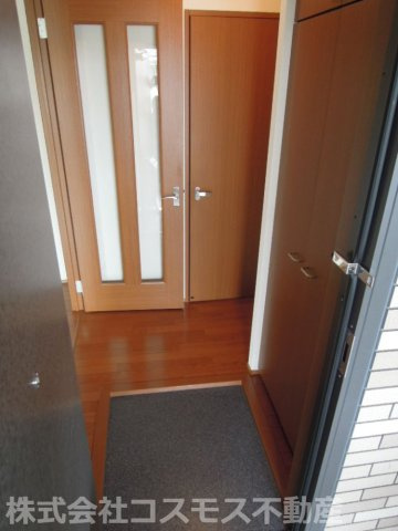 ファミーユＦの玄関|別のお部屋の同仕様写真です。