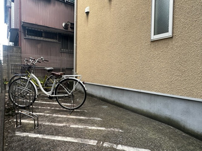【その他共用部分】 | メゾン106A | 駐輪場です！自転車はちょっとした移動手段に便利ですよね☆
