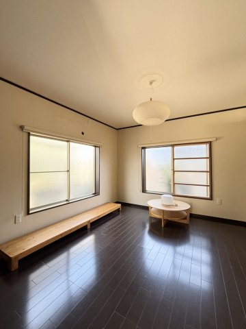 岸和田市土生町12丁目　中古戸建の洋室