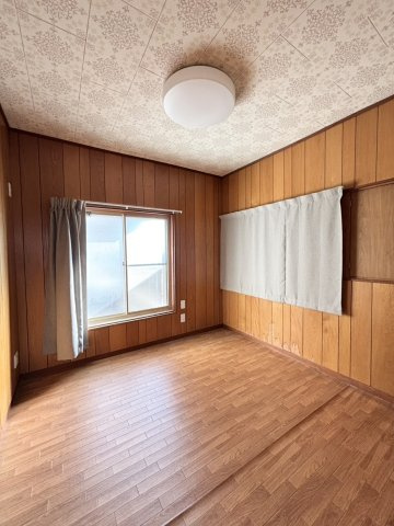 岸和田市土生町12丁目　中古戸建の洋室