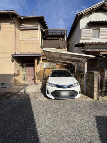 岸和田市土生町12丁目　中古戸建の駐車場