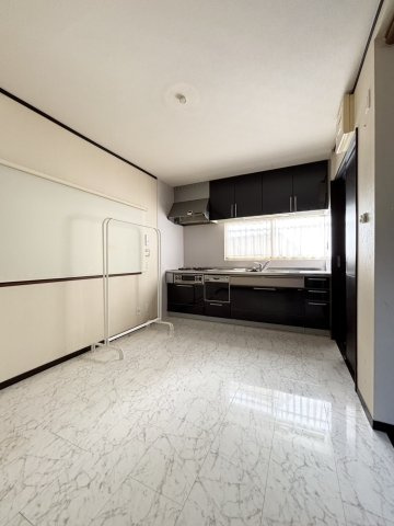 岸和田市土生町12丁目　中古戸建のキッチン