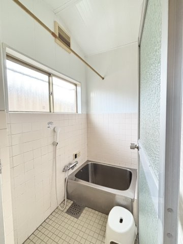 岸和田市土生町12丁目　中古戸建の浴室