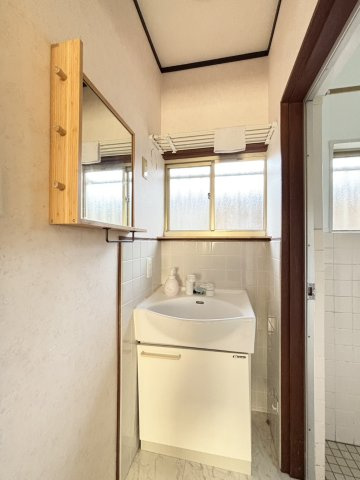 岸和田市土生町12丁目　中古戸建の独立洗面台