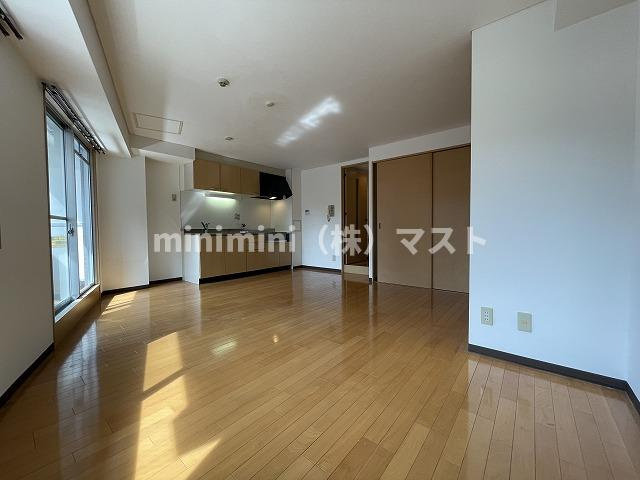 フラット・花の居間・リビング|別部屋参考写真