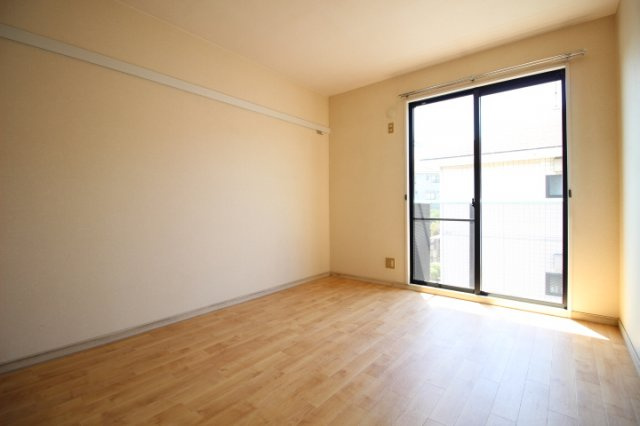 ディアスリバーサイドC棟の洋室