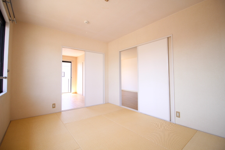 ディアスリバーサイドC棟の和室