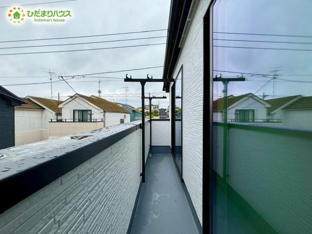 野田市山崎9期　新築戸建　1号棟のバルコニー|広々としたバルコニー。お洗濯物もぜーんぶ干せちゃいます！！							
