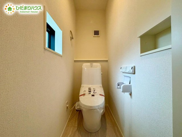 野田市山崎9期　新築戸建　1号棟のトイレ|トイレは1F、2F共に完備！取り合いになることがありませんね(^^)/						
